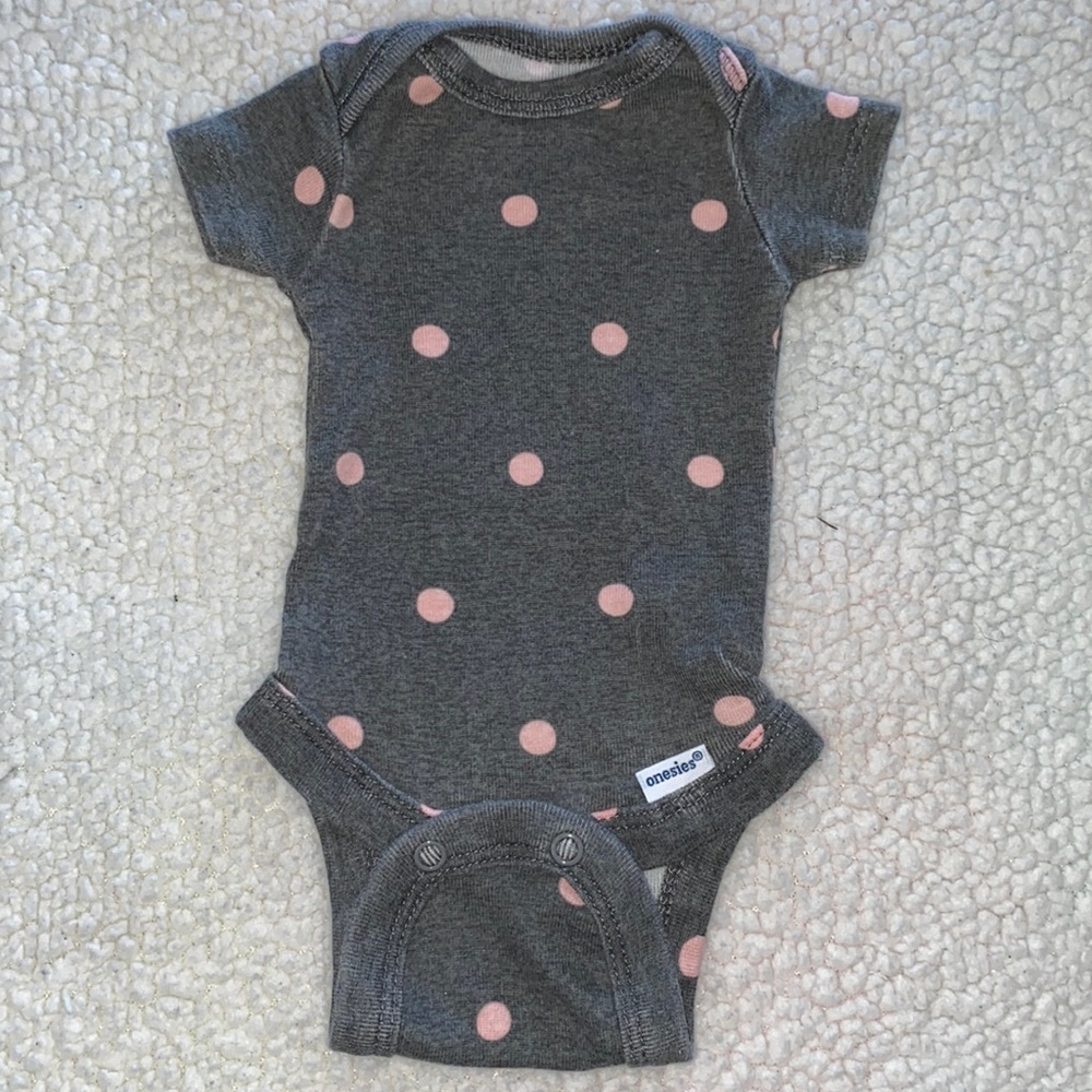 Gerber Organics Gray Bodysuit/Onesie Polka Dot (Preemie)